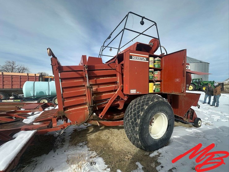 hesston-4900-image-6