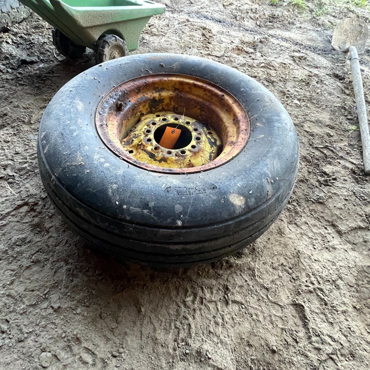 #6078 • Implement Tire