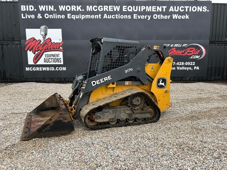 2020-deere-317g-image-1