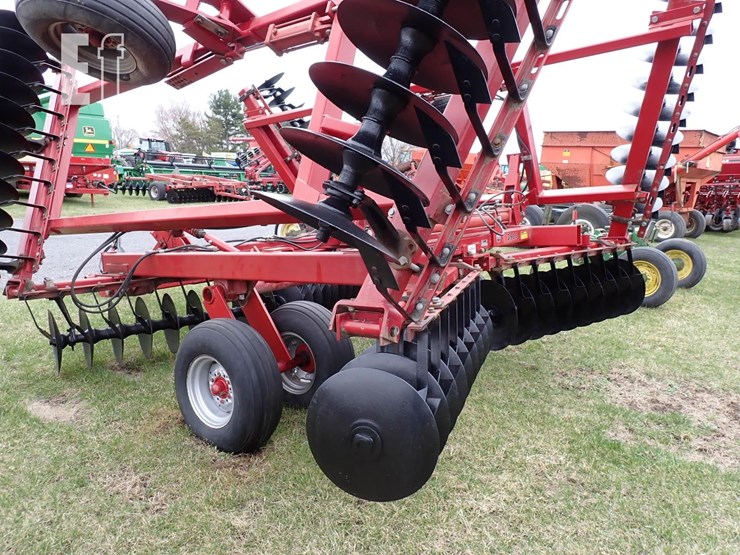 case-ih-3900-image-10
