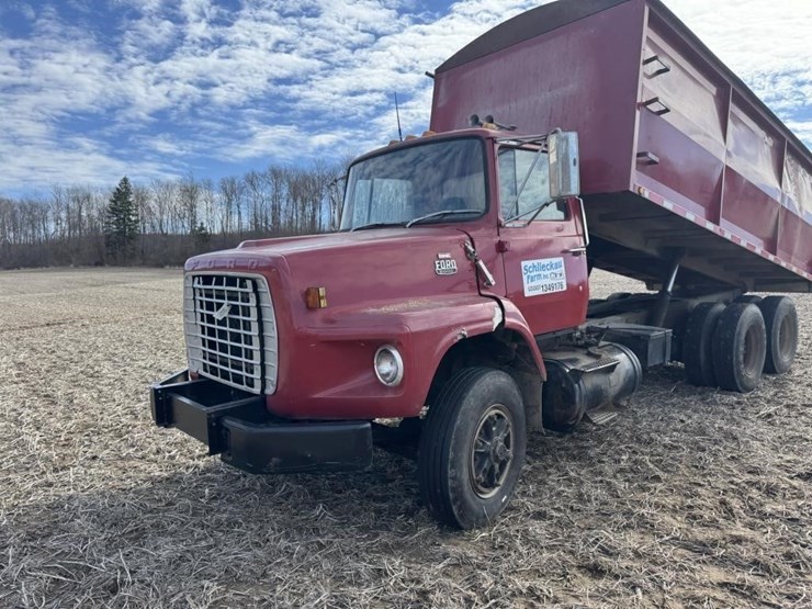 1980-ford-8000-image-2