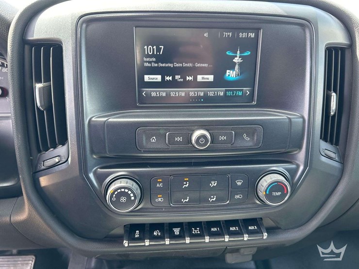 2022-chevrolet-silverado-6500hd-image-17