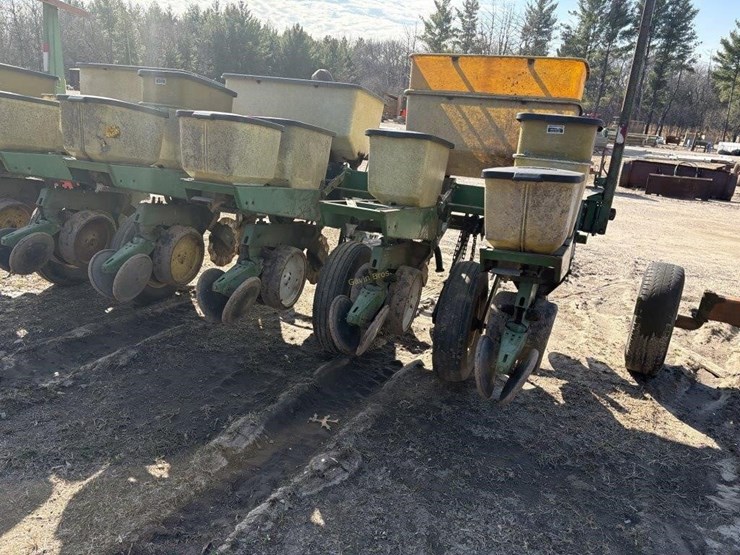 john-deere-7000-image-10