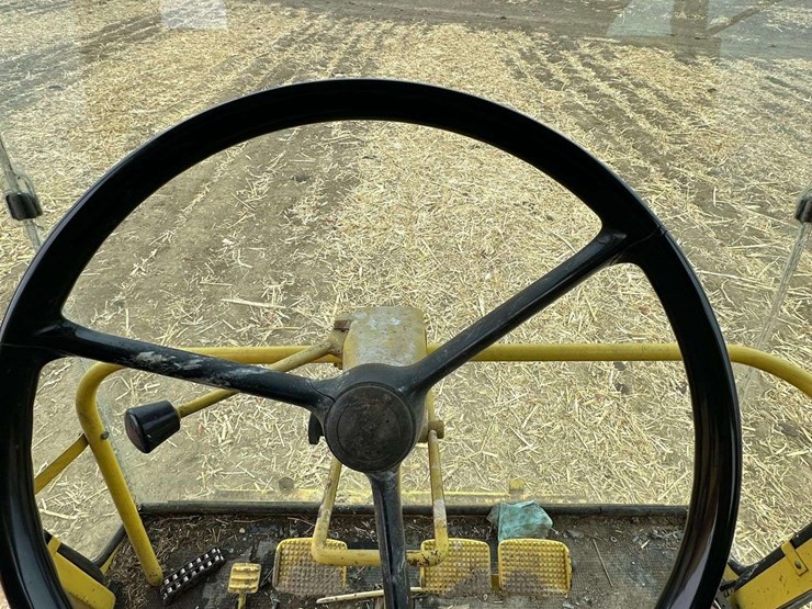 new-holland-70-image-54