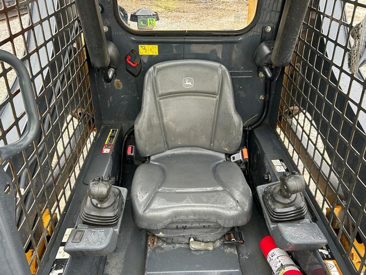 2020-deere-317g-image-20