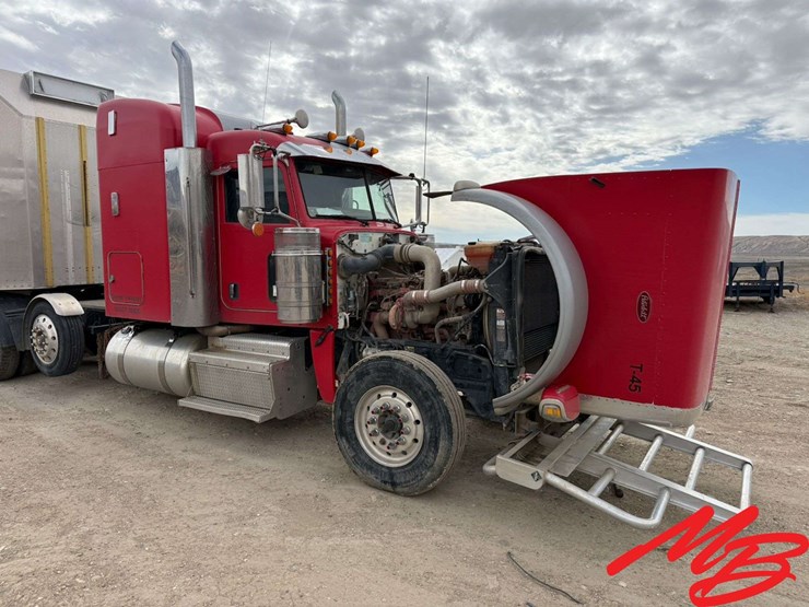 2013-peterbilt-388-image-8