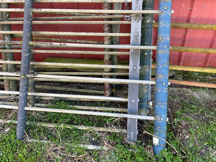 #6048-•-(6)-12'-corral-gates-image-4