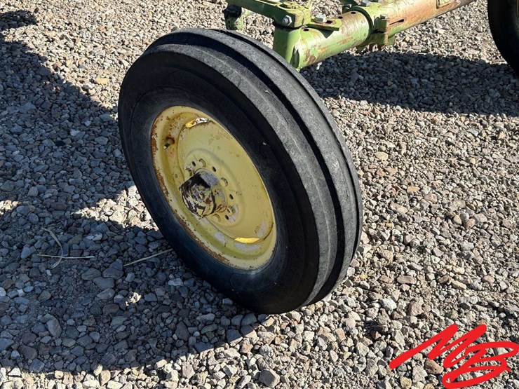 john-deere-3010-image-10