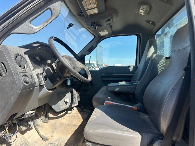 2011-ford-f750-image-12