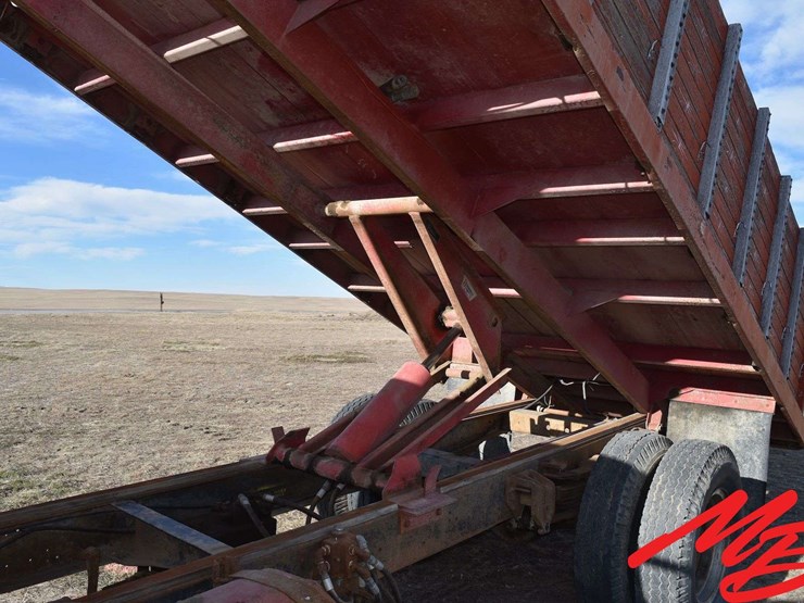 1971-international-loadstar-image-24