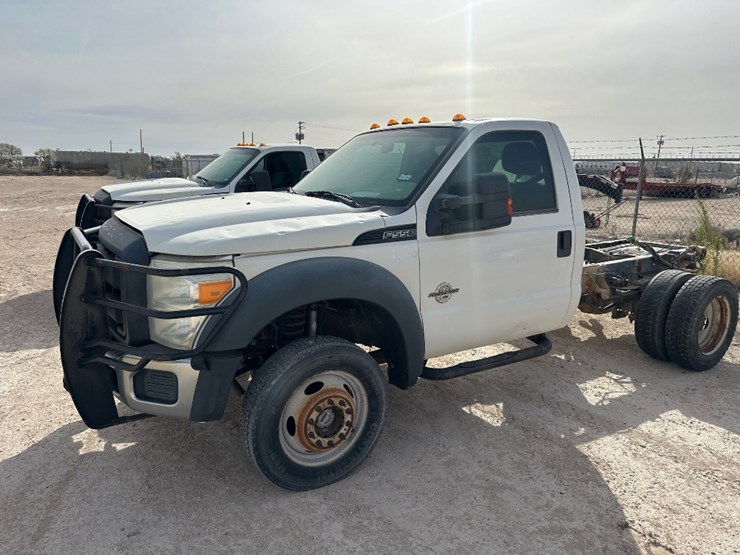 2012-ford-f550-image-1