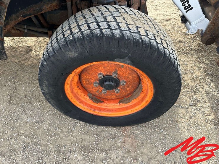 2007-bobcat-toolcat-5600-image-18