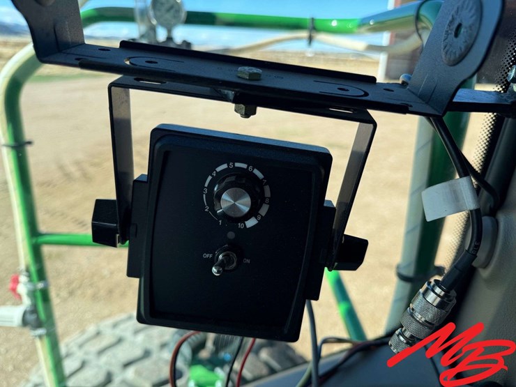 2024-john-deere-w260r-image-13