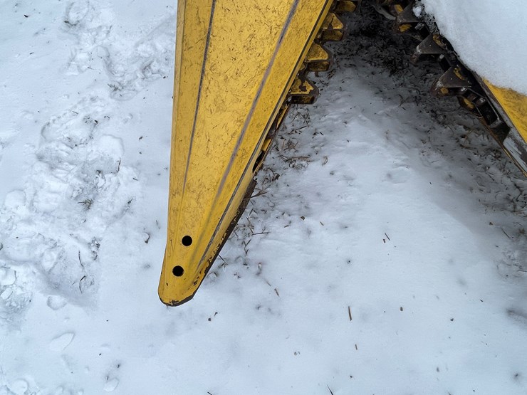 #6024-•-new-holland-(2)-row-corn-head-image-7