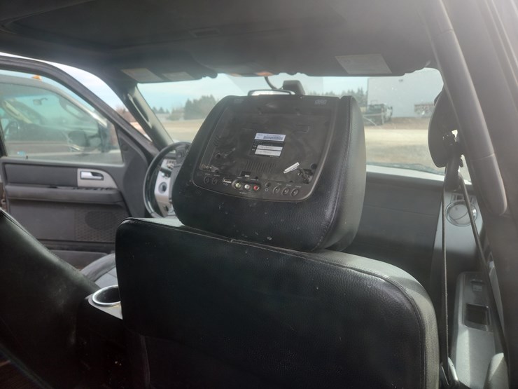 2011-ford-expedition-limited-image-10