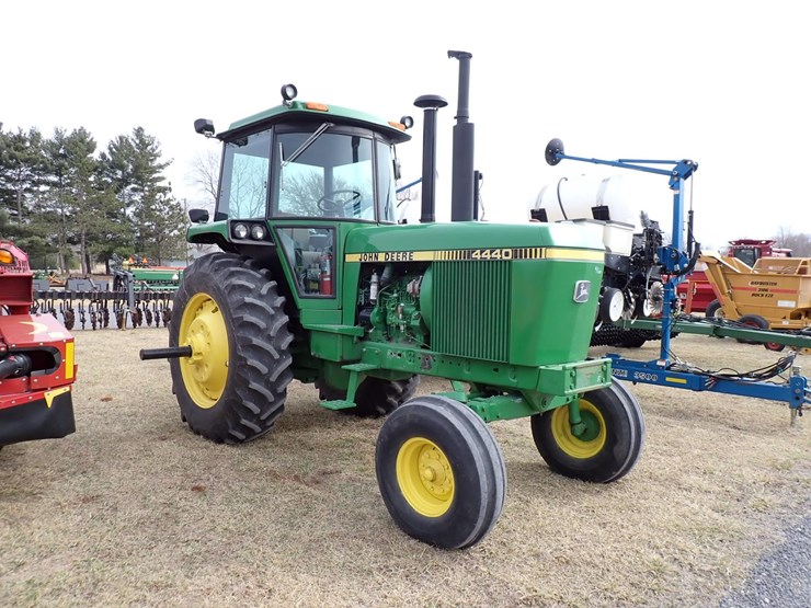 john-deere-4440-image-2