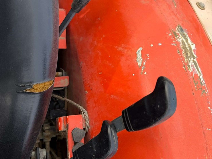 2014-kubota-m8540n-image-28