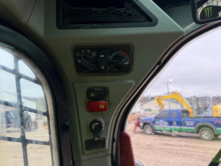 2021-caterpillar-299d3xps-skid-steer-loader-image-26