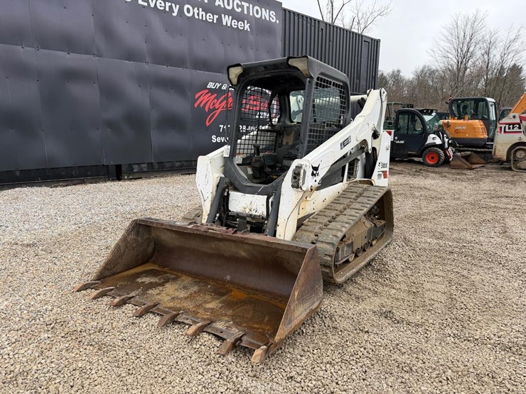2016-bobcat-t590-image-8