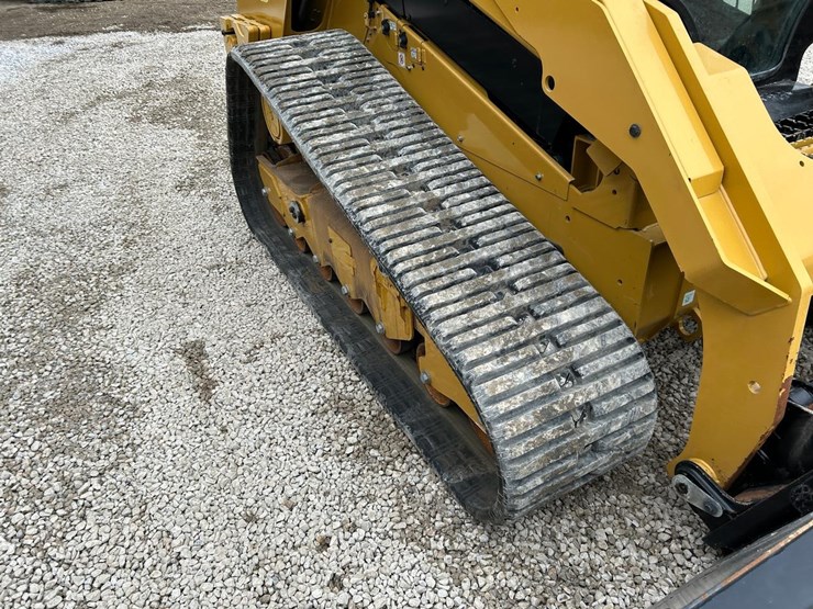 2023-caterpillar-299d3-image-12