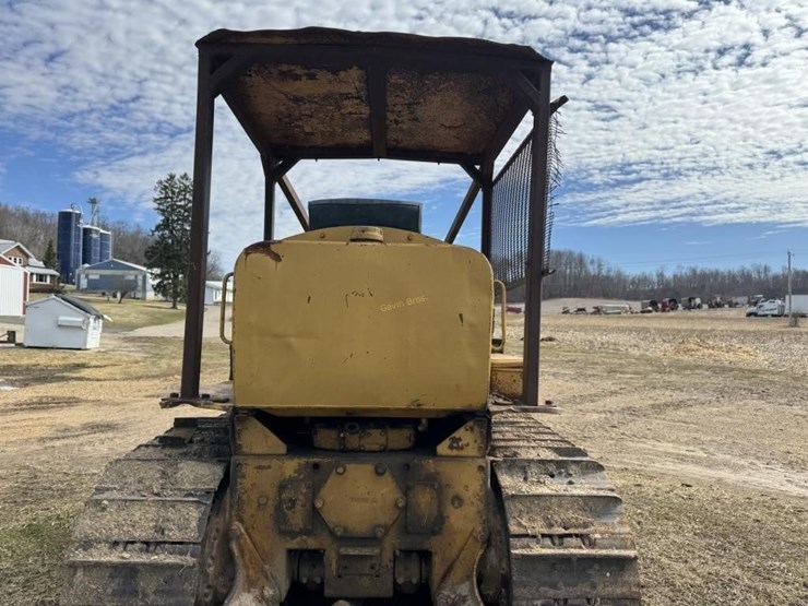 caterpillar-d6-image-11