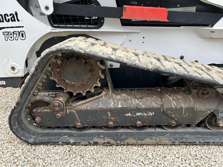 2023-bobcat-t870-image-13