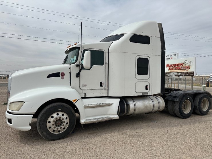 2013-kenworth-t660-image-1