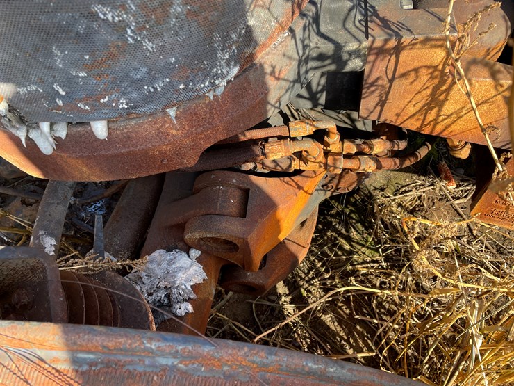 new-holland-t8030-image-27