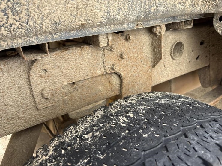 2009-chevrolet-3500-image-15