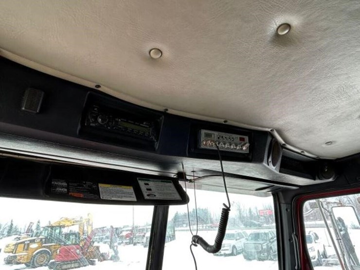 2017-western-star-4700-image-20