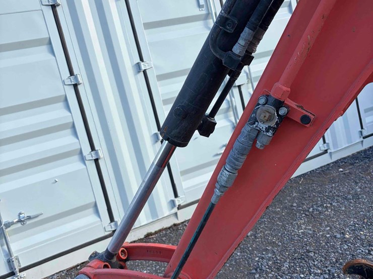 2018-kubota-kx040-image-10