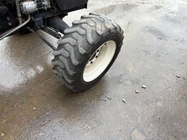 new-holland-tc40a-image-11