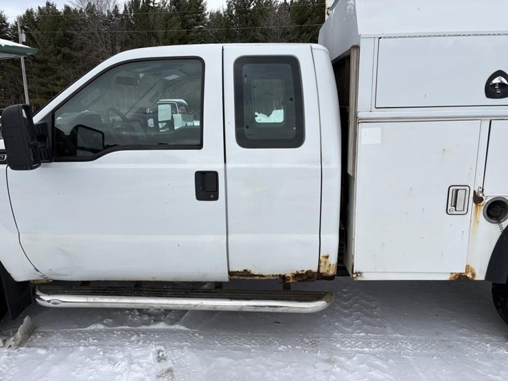 2011-ford-f250-image-13