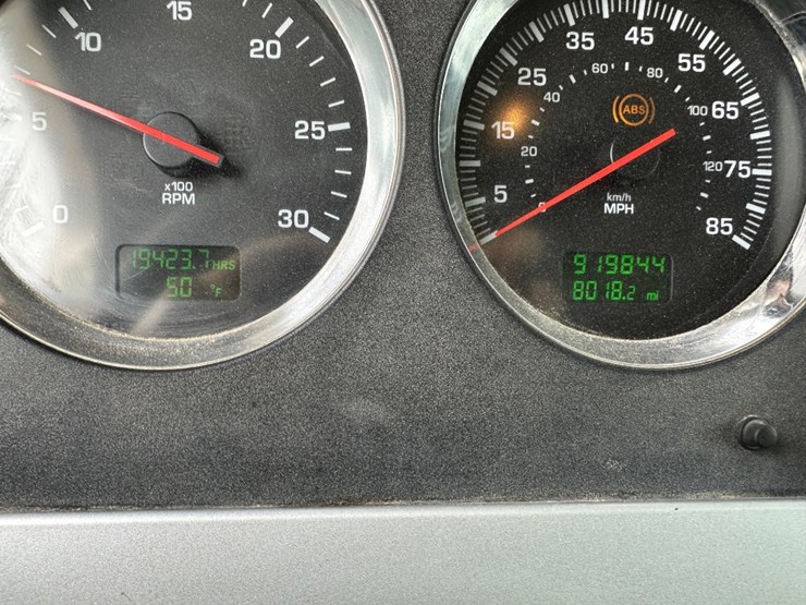 2013-kenworth-t660-image-12