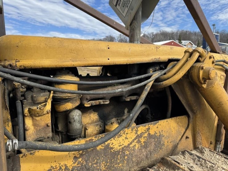 caterpillar-d6-image-8