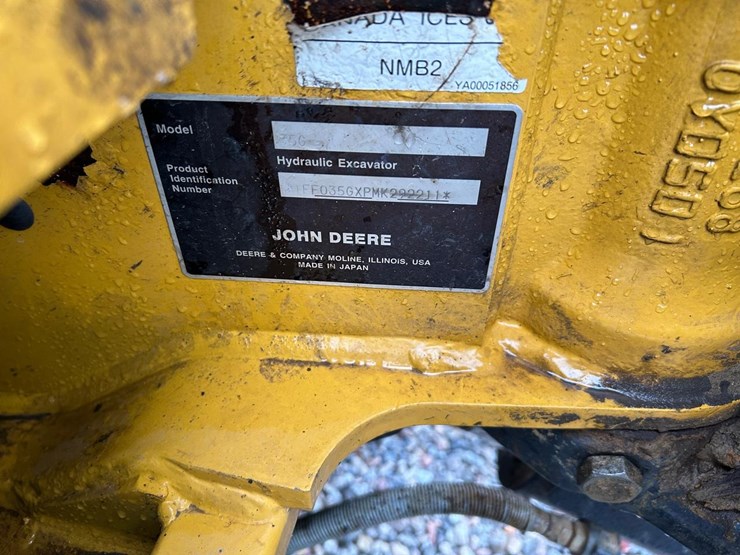 2021-deere-35g-image-26