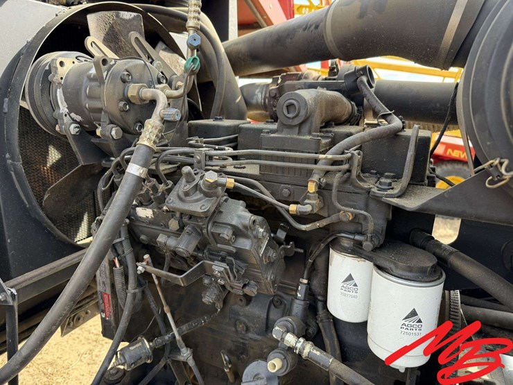 hesston-8450-image-44