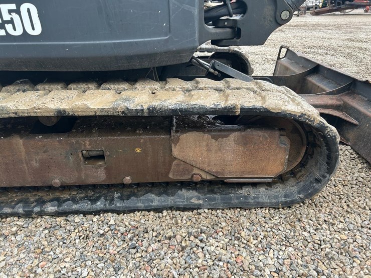 2016-bobcat-e50-image-13