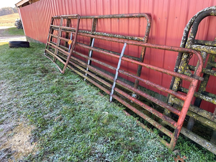 #6060-•-(3)-steel-gates-image-1