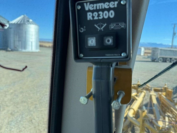 2024-vermeer-r2300-image-12