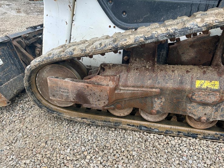 2020-bobcat-t76-image-17