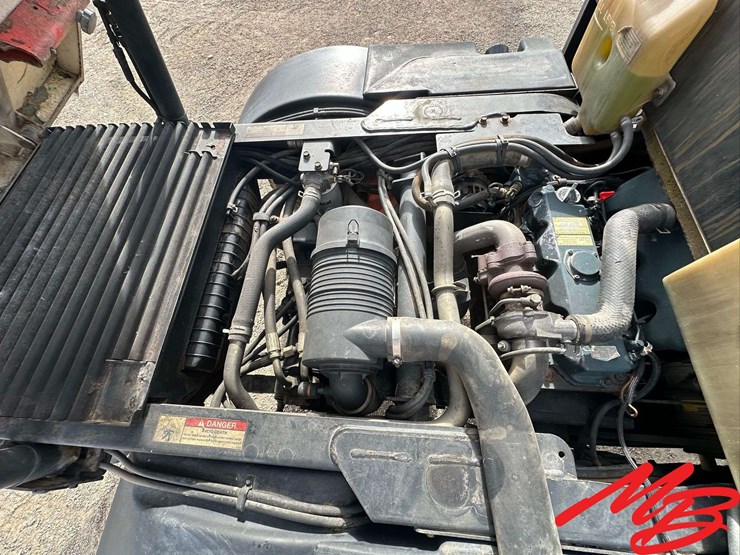 2005-bobcat-toolcat-5600-image-29