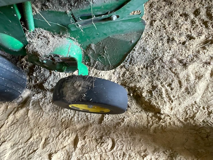 john-deere-550m-image-24