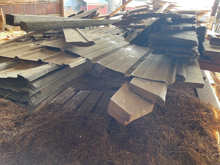 #6069-•-18'-flatbed-wagon-with-contents-image-18