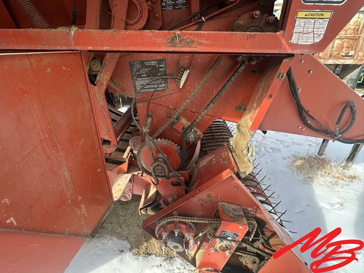 hesston-4900-image-100