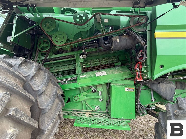 2023-john-deere-s780-image-21