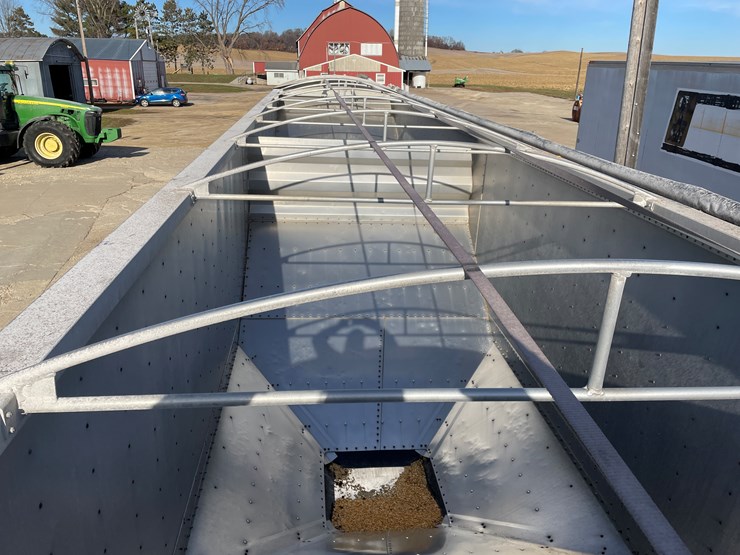 2011-wilson-hopper-bottom-image-19