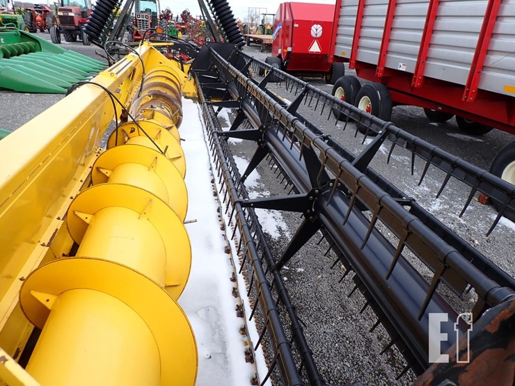 new-holland-73c-image-3