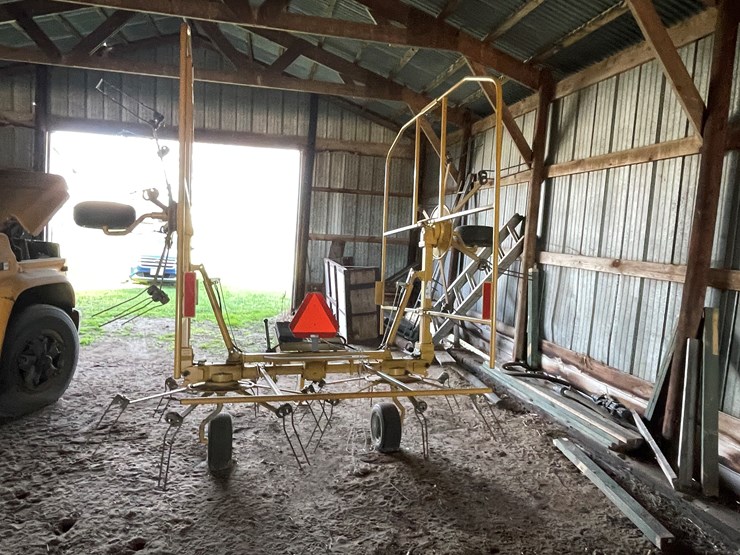 #6039-•-2021-vermeer-(2)-basket-tedder-image-5