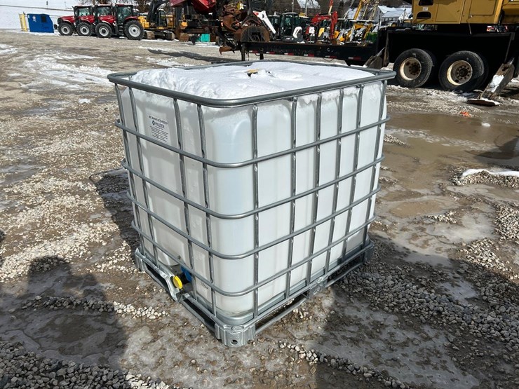water-tank-tote-image-2